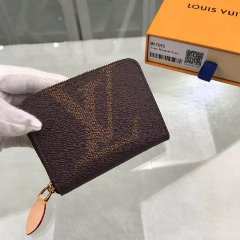 LV Bags 19B5790042