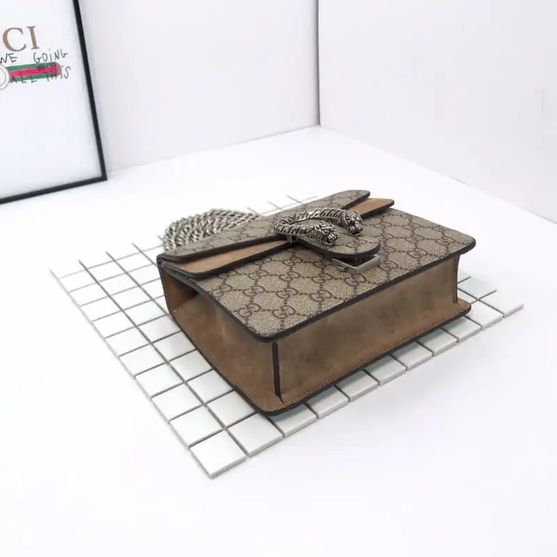 G*u*i bags 19b57g0037