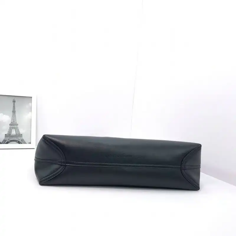 G*u*i bags 20b570074