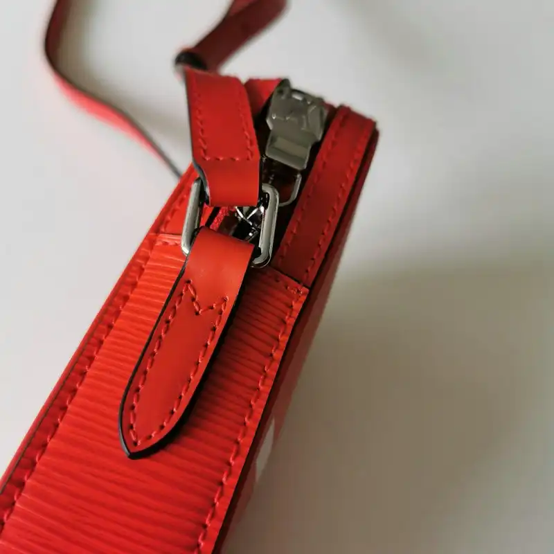 Loewe Bags 20DJ570191