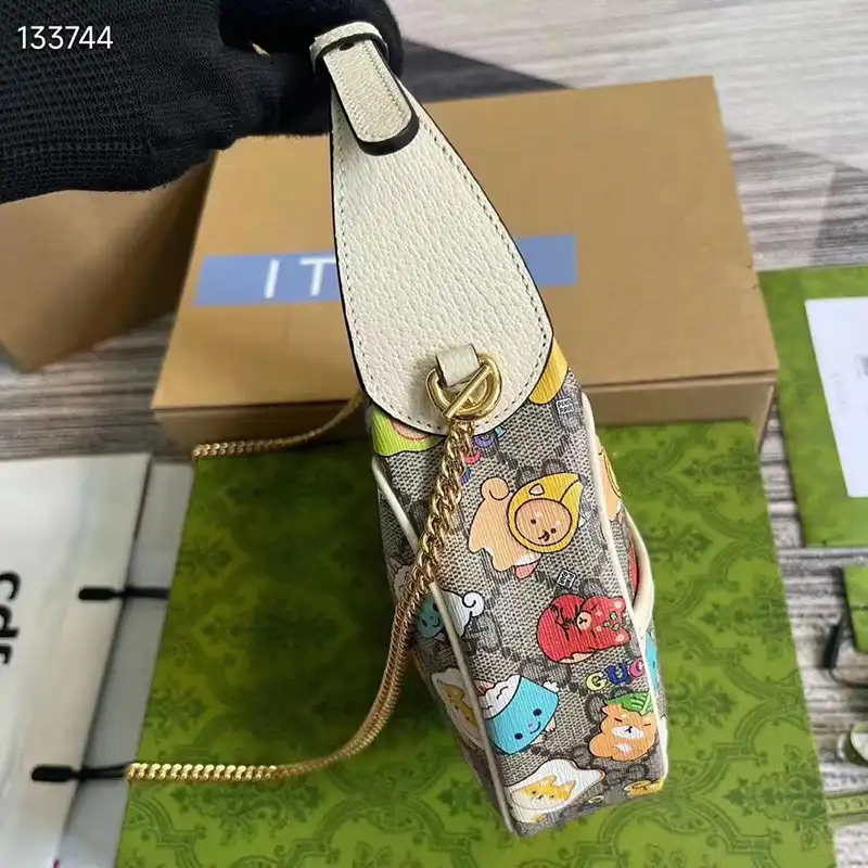 G*u*i bag 2305ht0022