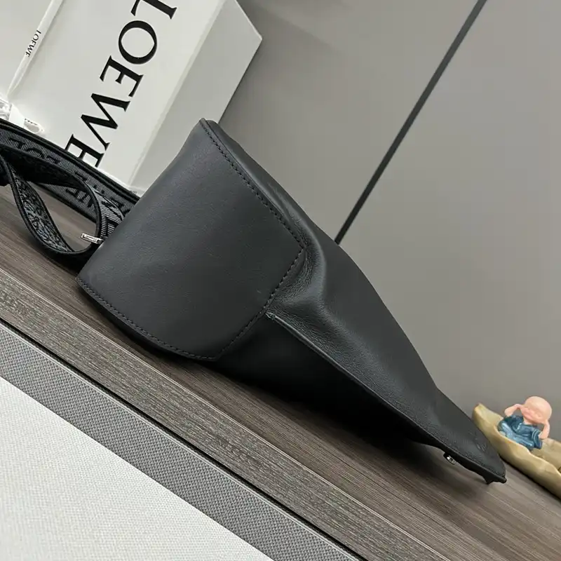 Loewe Bags 2404YA0082