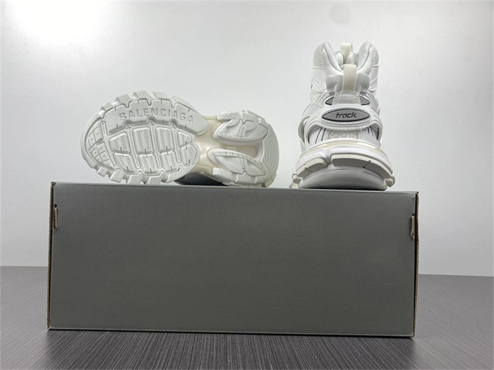 BLCG Track Hike White White Black 654867 W3CP3 GoAnywhere 4428