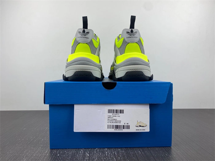 Reliable Balenciaga 712821 W2ZB5 4370