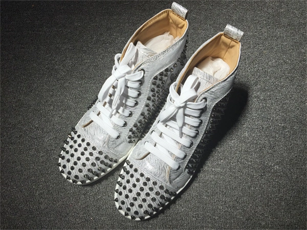 Christian Louboutin Sleek 2676