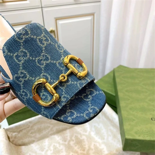 Gocci Slipper Versatile 5639