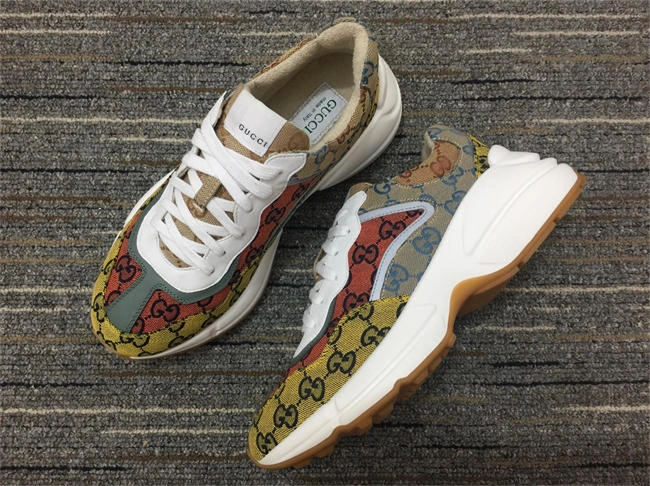 minimalist G*u*i rhyton sneaker 232