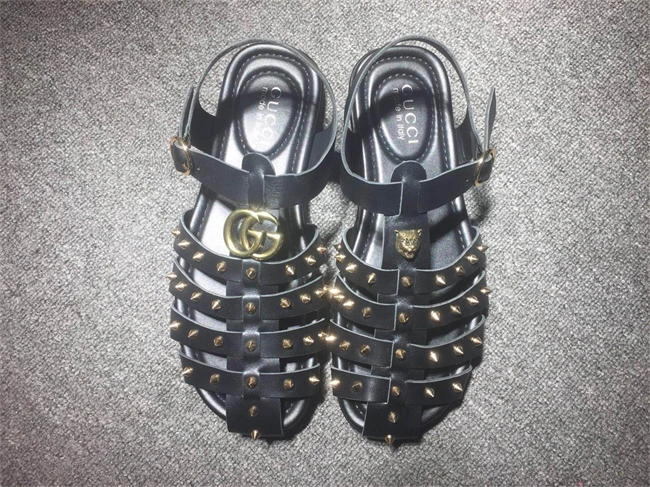 G*u*i sandals quickdry 361
