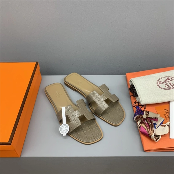 H Slipper Refined 2328