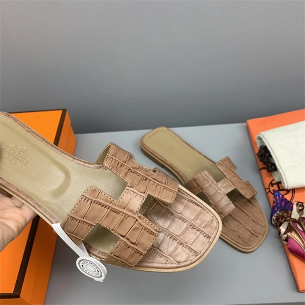 H Slipper Refined 2328