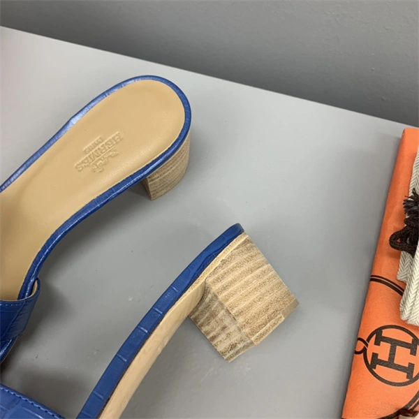 H Slipper Unisex 2365