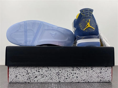 Jordan 4 Retro Michigan AJ4- Soft 3938