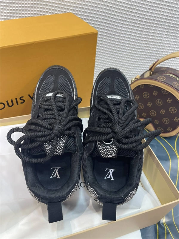 LV WellDesigned 1753