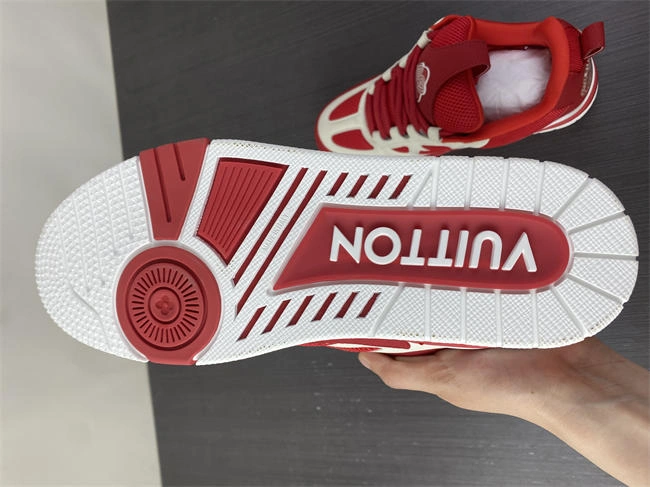 Modern Louis Vuitton 1749