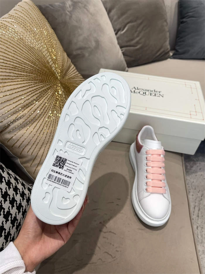 Mc Queen FreshLook 2554