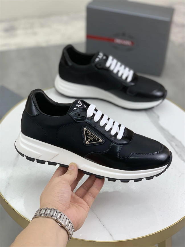 Prada Runner Sneaker Trendy 3200