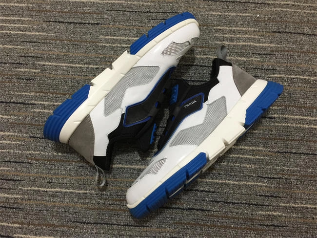 Prada Sneaker Snug 3379